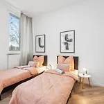 Yello Homes - Loft - Airport & Messe 6 Betten & Wifi