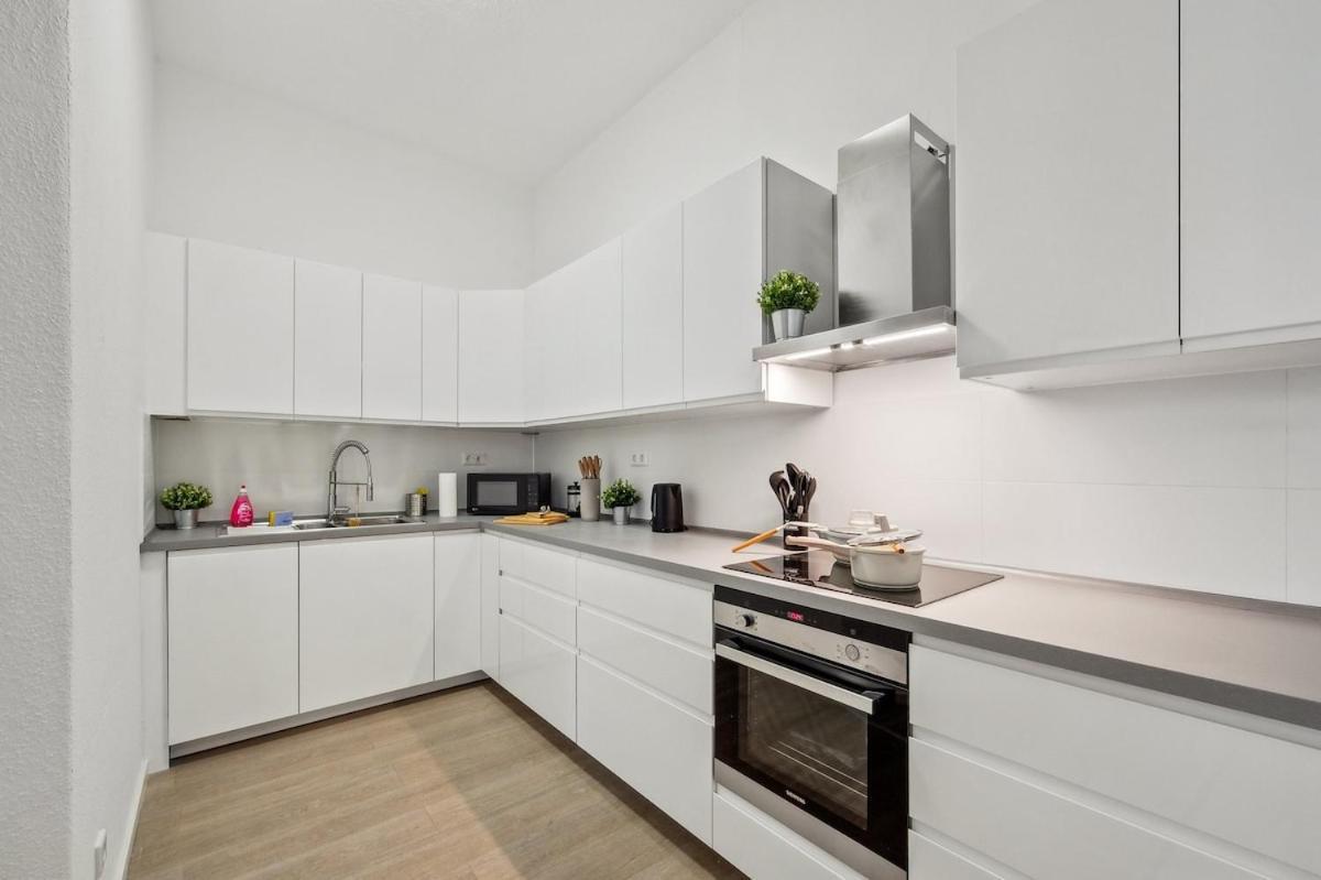 Apartment Yello Homes - Loft - Airport & Messe 6 Betten & Wifi