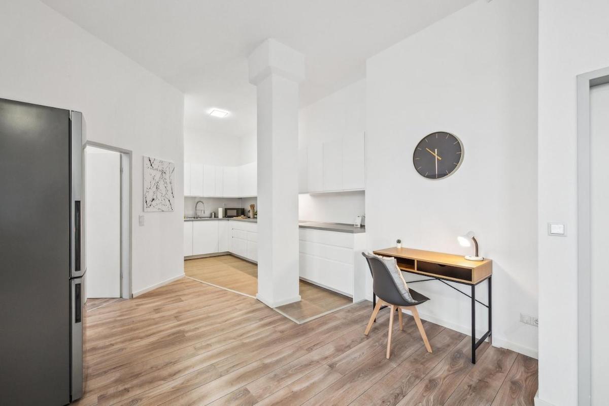 Yello Homes - Loft - Airport & Messe 6 Betten & Wifi Apartment Nürnberg